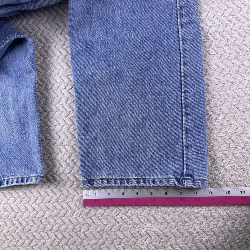 Vintage Levis 505 Regular Fit Straight Leg‎ Denim Jeans Mens Size 38x30 Light
